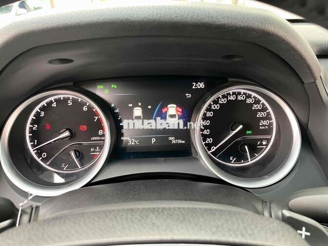 Toyota Camry 2.5Q 2020 Đỏ Thái Lan 26.000km
