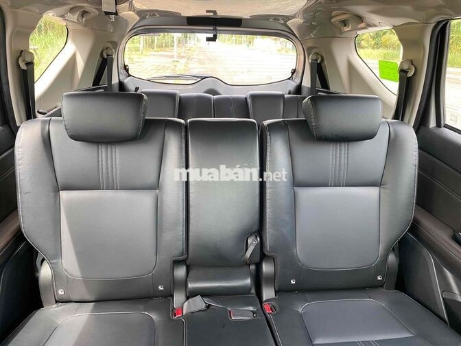 Mitsubishi Xpander 7 chỗ Số tự động Bạc