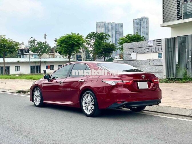 Toyota Camry 2.5Q 2020 Đỏ Thái Lan 26.000km