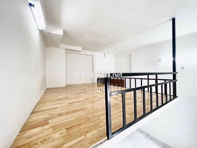 CHDV có gác RỘNG 35m2 ngay Cầu vượt TTH - mega HIỆP PHÚ tiện đi GÒ VẤP