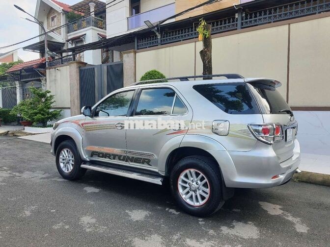 Toyota Fortuner 2014 Bạc Tự động