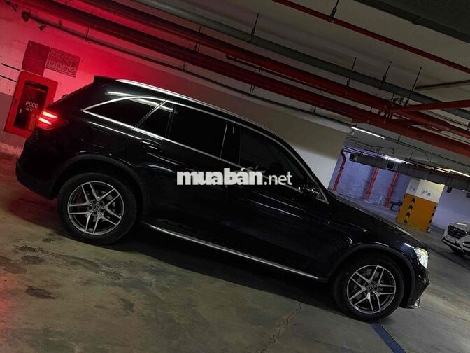 Mercedes-Benz GLC300 4matic 2019 Đen/kem