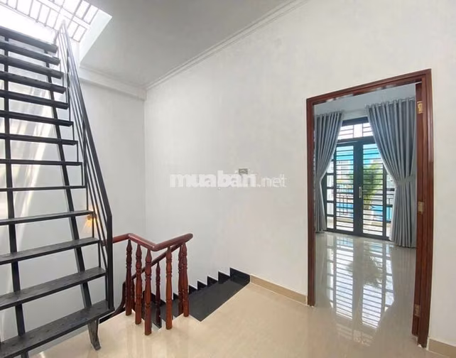 Chính chủ bán nhà 1T2L đúc, hẻm xe hơi Lâm Thị Hố, khu nhà lầu an ninh