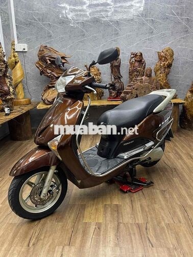 Honda Lead biển Sg máy êm, xe đá chống tắt máy