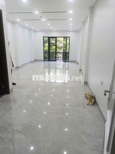 Cho thuê  nhà riêng ngõ 316 Lê Trọng Tấn - 60m2 - thang máy