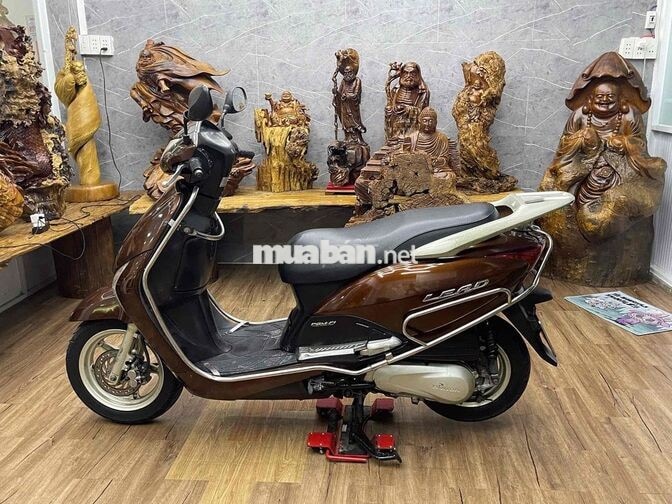 Honda Lead biển Sg máy êm, xe đá chống tắt máy