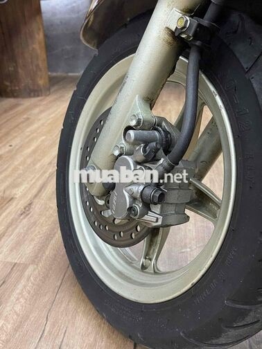 Honda Lead biển Sg máy êm, xe đá chống tắt máy