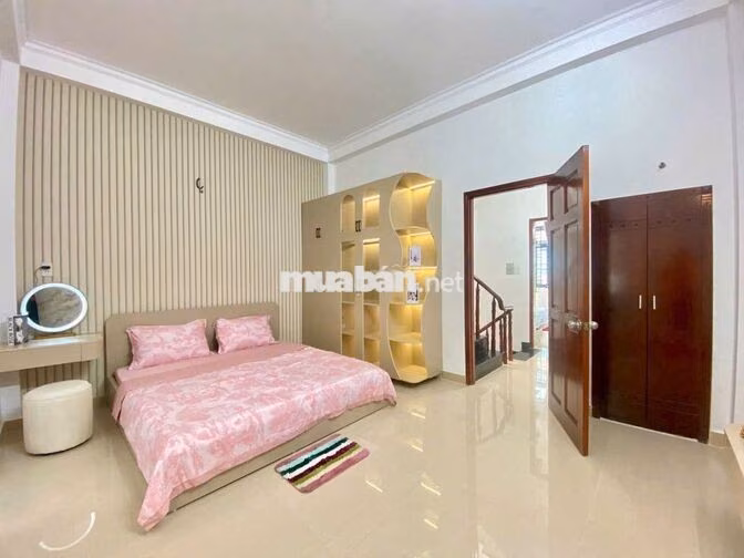 Chính chủ bán nhà 1T2L đúc, hẻm xe hơi Lâm Thị Hố, khu nhà lầu an ninh