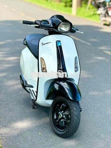 🌈🌈Piaggio Vespa 125cc 2015 Trắng Đen Siêu Keng