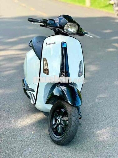 🌈🌈Piaggio Vespa 125cc 2015 Trắng Đen Siêu Keng