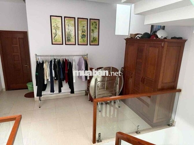 Cho thuê nhà 3 tầng 4 phòng ngủ Nam Việt Á