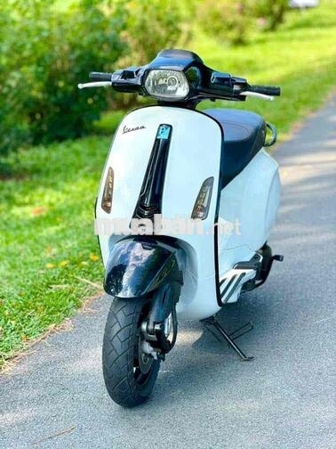 🌈🌈Piaggio Vespa 125cc 2015 Trắng Đen Siêu Keng