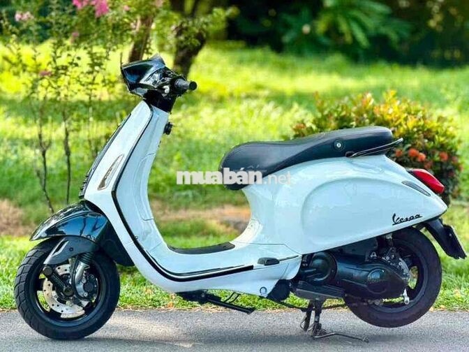 🌈🌈Piaggio Vespa 125cc 2015 Trắng Đen Siêu Keng