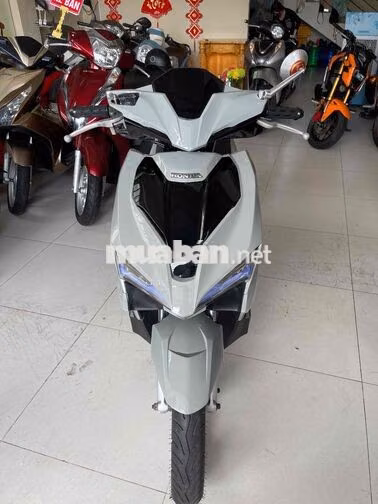 air blade 125cc . máy zin im . ko hú