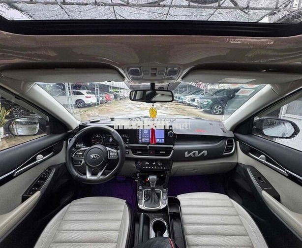 Kia Seltos Premium 2020 Trắng 45.000 km