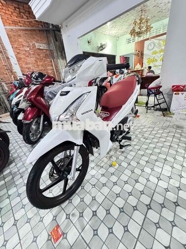 Honda Future Trắng đỏ Zin