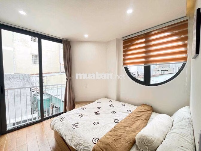Phòng 35m2_ Studio ban công_ Nhà mới_ 15/43 Cầm Bá Thước