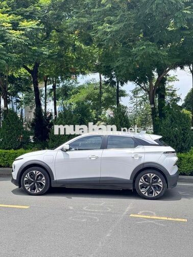 VinFast VF6 Plus 2025 Trắng ngọc trinh