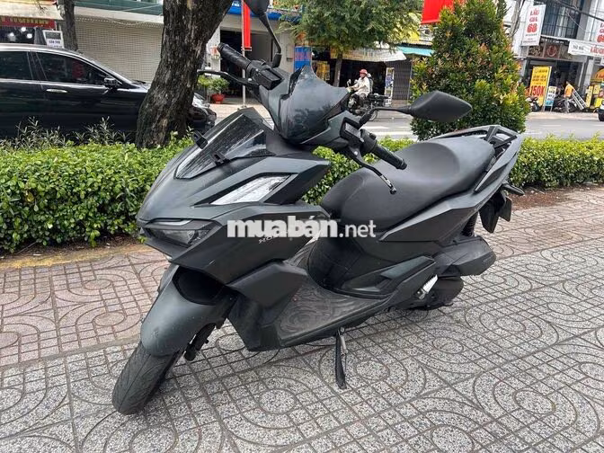 Honda Vario 160 Đen