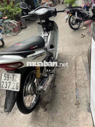Honda Wave A110 Trắng chính chủ ký giấy liền