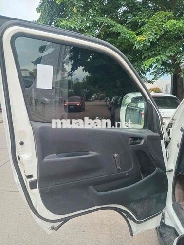 Toyota Hiace 2011 Van 6 chỗ Trắng