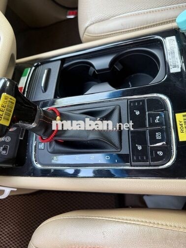 KIA GRAND SEDONA 2018 Vàng 7 chỗ Tự động 124754 km