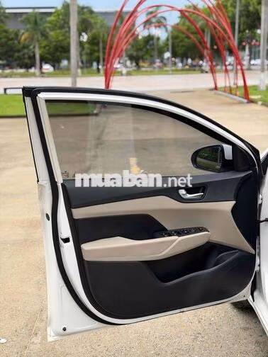 Hyundai Accent 1.4MT 2019 Trắng Số sàn
