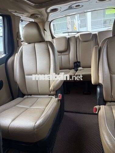 KIA GRAND SEDONA 2018 Vàng 7 chỗ Tự động 124754 km