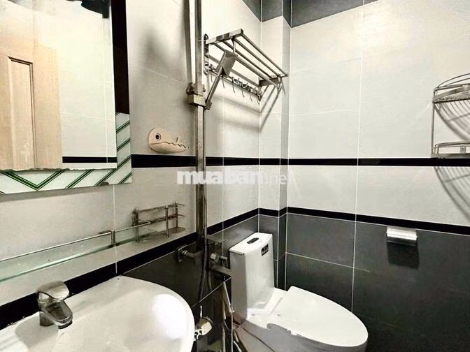 Duplex gần học viện hàng không,5 phút qua sân bay ngay trung tâm