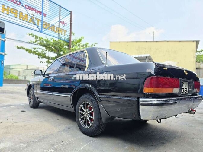 Toyota Crowm 1995 doạn đẹp có bảo hành.