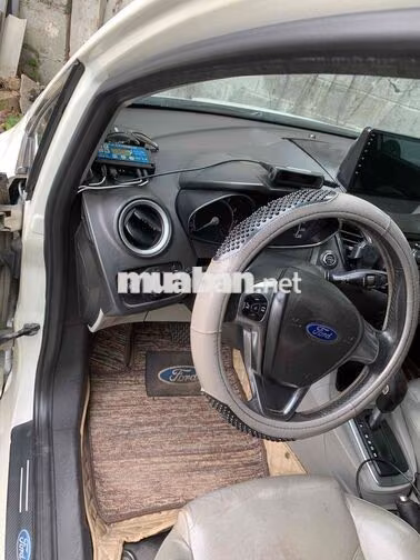 Ford Fiesta Titanium 2017 Số tự động Trắng