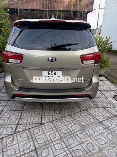 KIA GRAND SEDONA 2018 Vàng 7 chỗ Tự động 124754 km