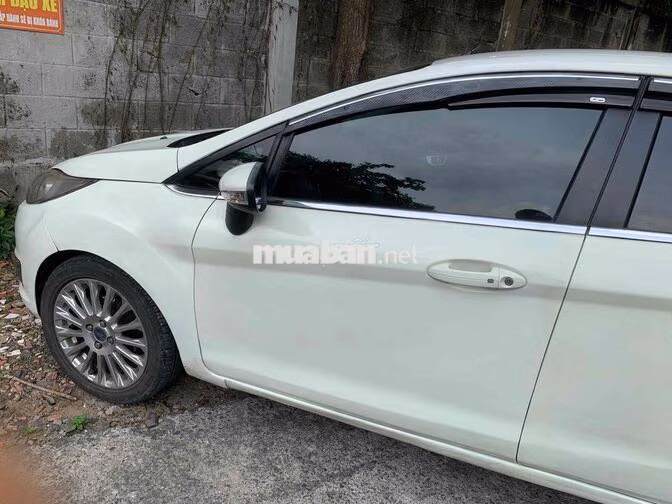 Ford Fiesta Titanium 2017 Số tự động Trắng