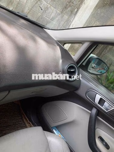 Ford Fiesta Titanium 2017 Số tự động Trắng