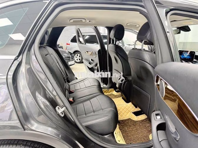 Mercedes-Benz GLC 200 2021 Xám 65000 km