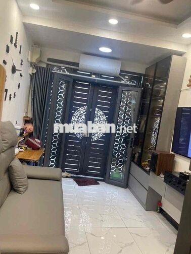 Bán nhà hẻm 1113 Huỳnh Tấn Phát