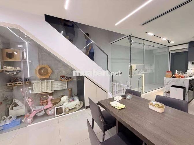 🏡 NHÀ ĐẸP TÂM HUYẾT – 287M² SÀN | GARA Ô TÔ | ĐƯỜNG 6M VỈA HÈ | NGUYỄN