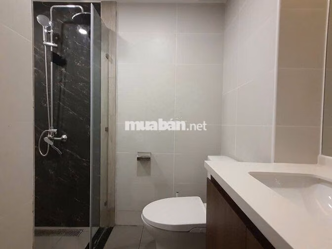 Cho thuê căn hộ 2 phòng ngủ, có hồ bơi, bồn tắm nằm, gần biển Mỹ Khê