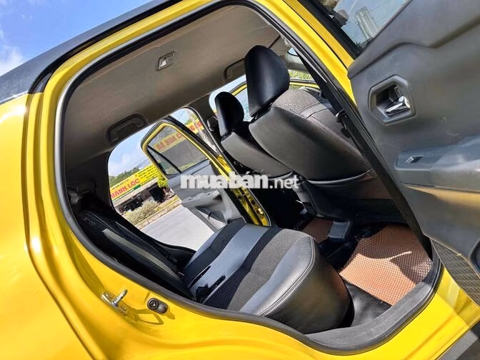 Toyota Raize 2024 5 chỗ Tự động Xăng Vàng