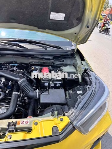 Toyota Raize 2024 5 chỗ Tự động Xăng Vàng
