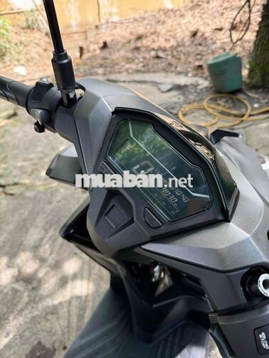 Honda Vario 150 Vàng