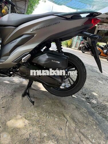 Honda Vario 150 Vàng
