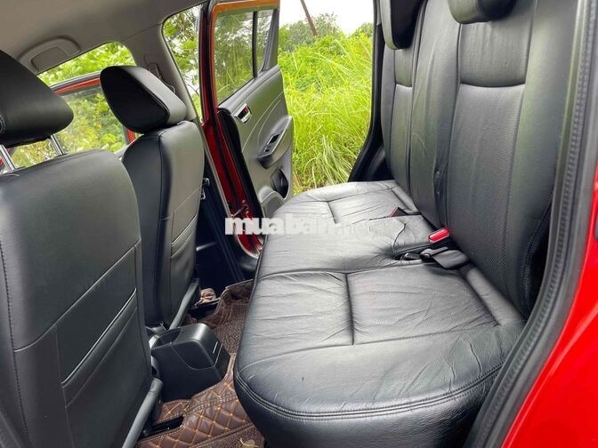 Bán xe suzuki Swift sx 215AT spenciecl mới cứng