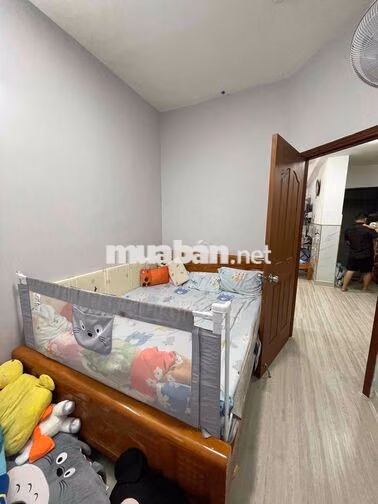 E cần bán căn hộ  võ đình sổ hồng riêng chỉ 1.8 thương lượng
