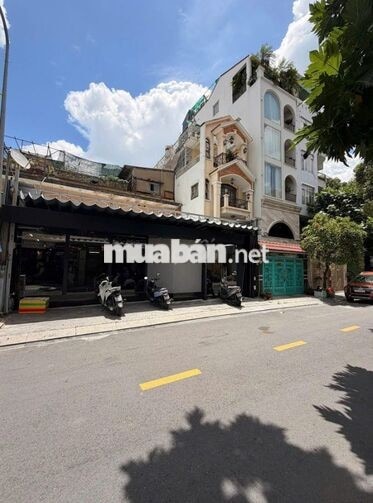 Cafe, showorr MT Bạch Mã, Q10. Dt: 12x25m, Kc: trệt sàn suốt, Giá: 60t