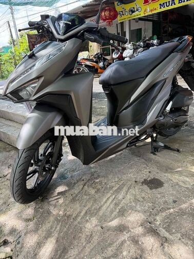 Honda Vario 150 Vàng