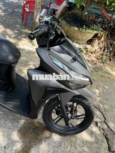 Honda Vario 150 Vàng