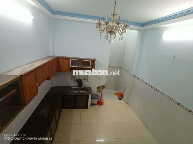 Cho thuê nhà 2 lầu 4pn 3wc. Q12