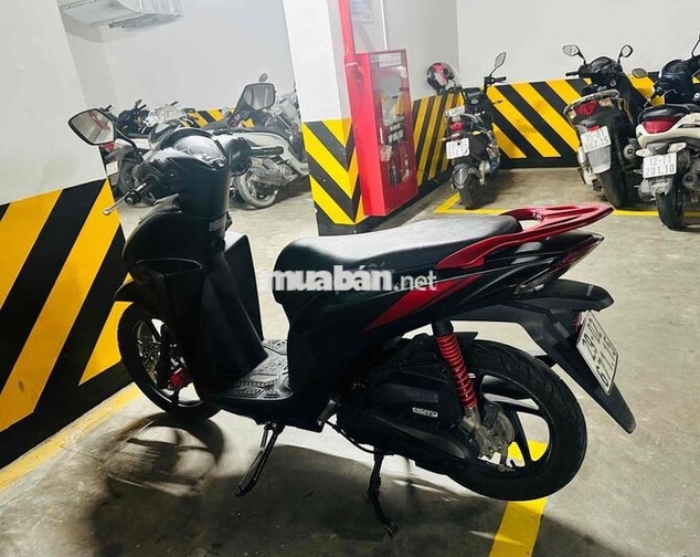 Honda Vision Đen nhám Nữ