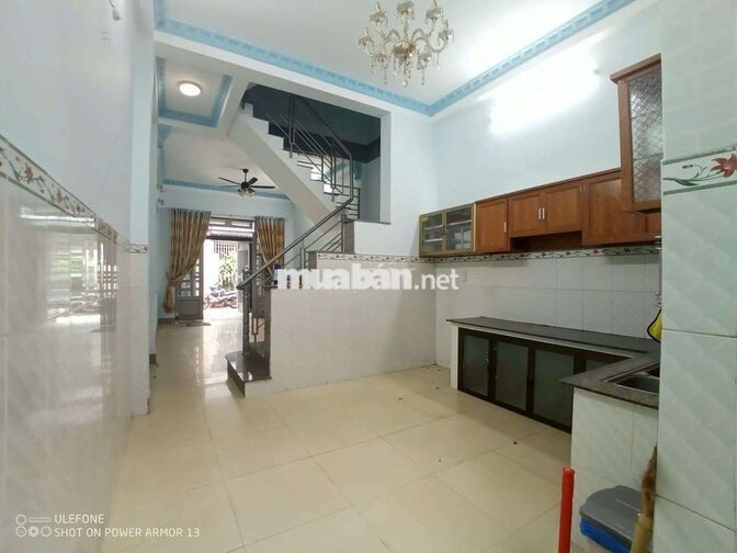 Cho thuê nhà 2 lầu 4pn 3wc. Q12